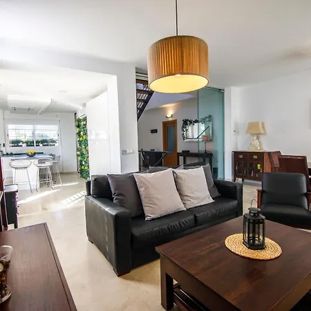 Holiday home Rentalsevilla Brisa Del Aljarafe Con Piscina Climatizada A 15 Minutos De Sevilla